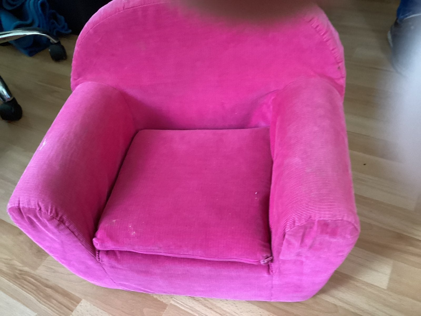 Roze fluwelen peuterbankje met zitkussen, Ophalen of Verzenden, Gebruikt, Stoel