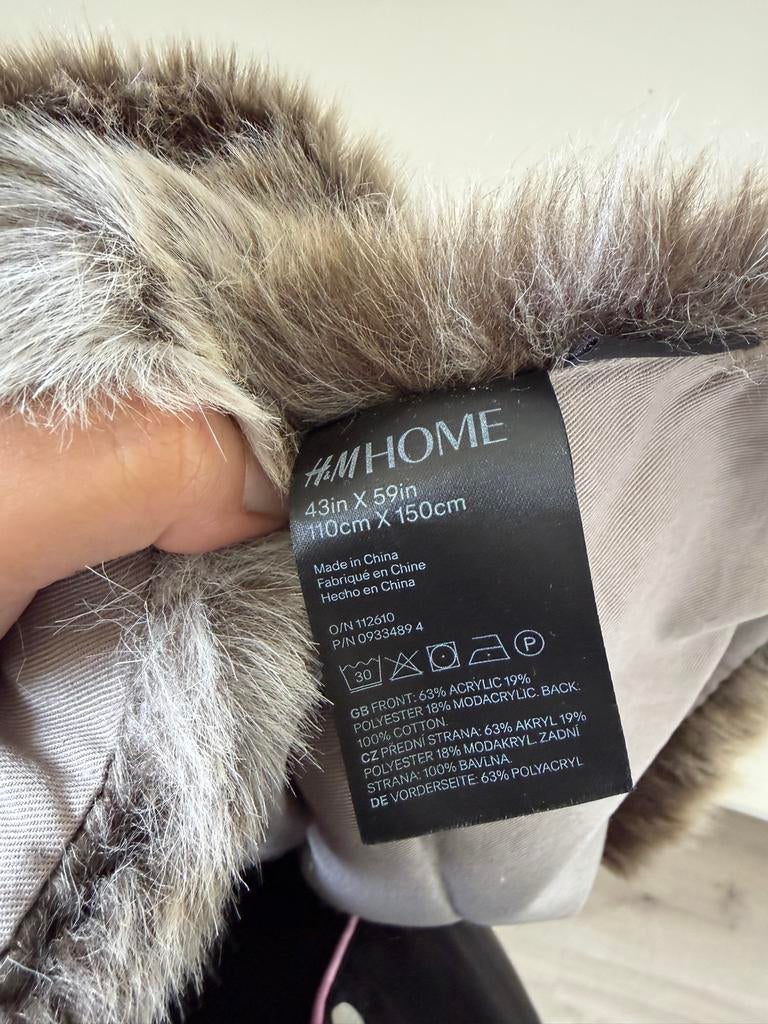 H&M HOME plaid imitatiebont 110x150 cm, Huis en Inrichting, Woonaccessoires | Plaids en Woondekens, Ophalen of Verzenden, Nieuw
