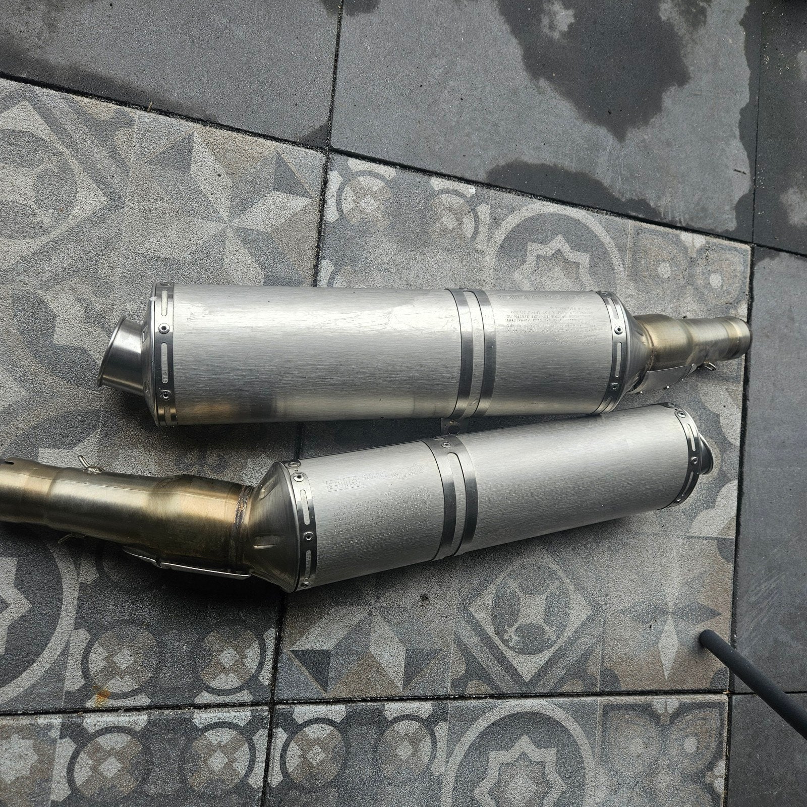 uitlaat dempers aprilia tuono/rsv mile, Ophalen