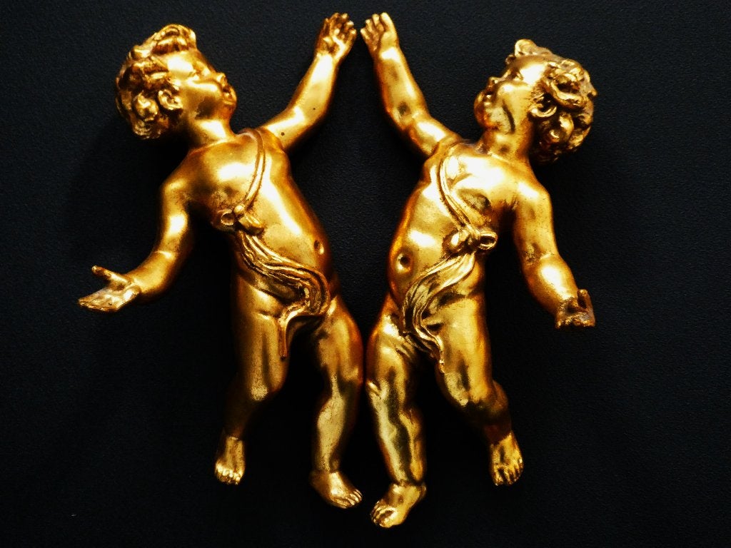Een set van 2 putti beeldjes in spiegelbeeld goudverguld, Ophalen of Verzenden