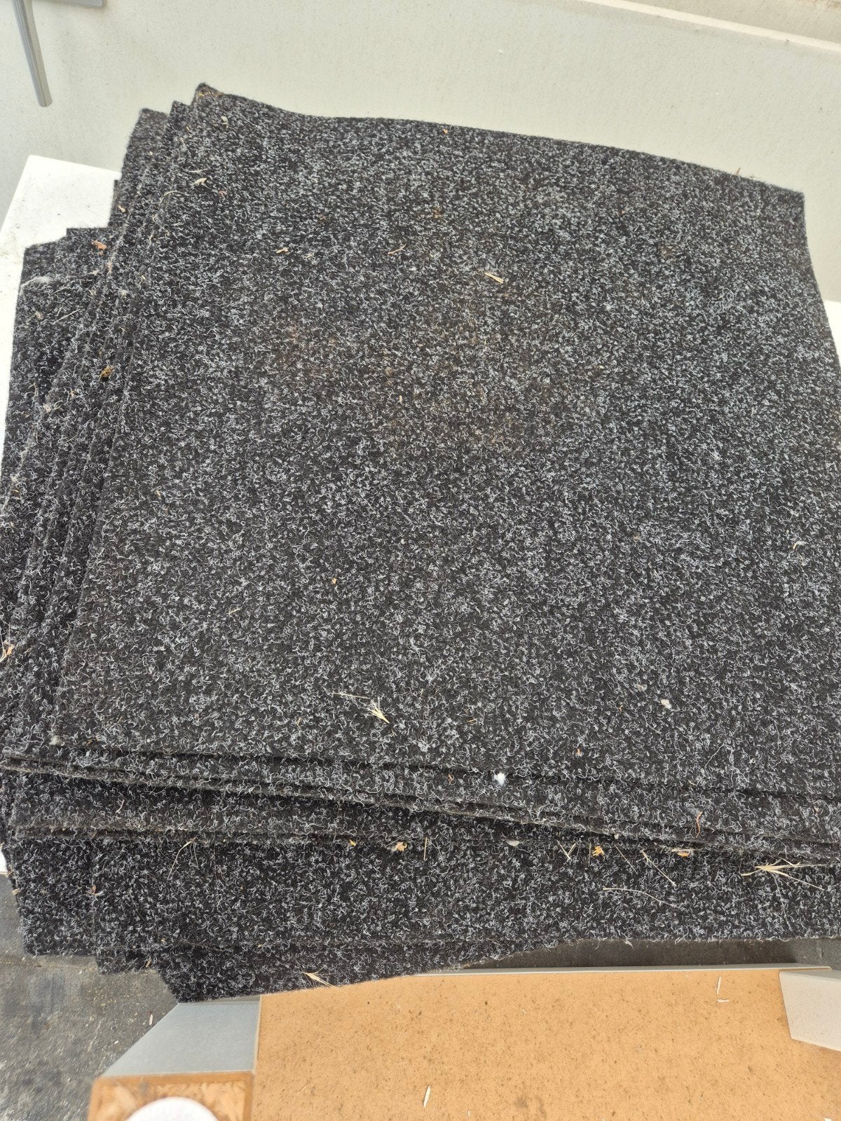 Zwarte tapijttegels, 50 tot 100 cm, Vierkant, Grijs, Zo goed als nieuw