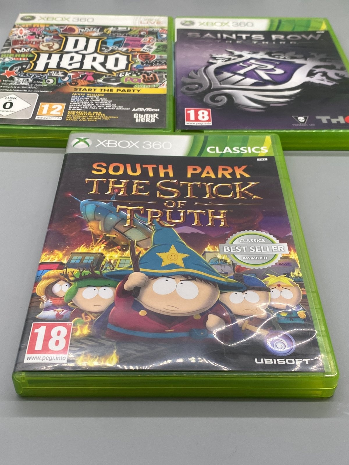 Xbox 360 - South Park, Saints Row 3 & DJ Hero Bundel, Avontuur en Actie, Vanaf 18 jaar, Www.ubisoft.com, Gekoppelde computers