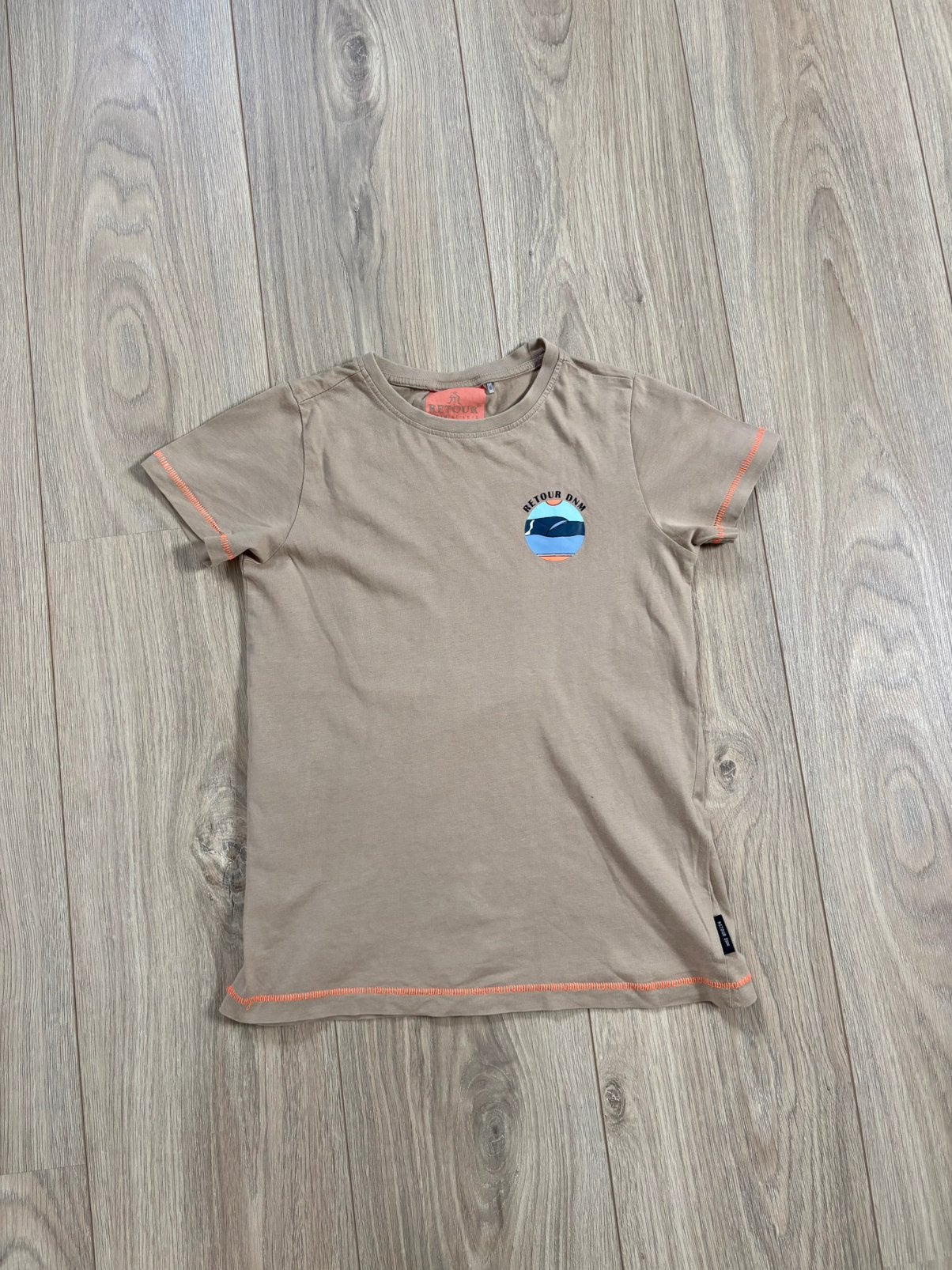 Leuk Retour shirtje - maat 134, Kinderen en Baby's, Ophalen of Verzenden, Zo goed als nieuw, Jongen, Shirt of Longsleeve