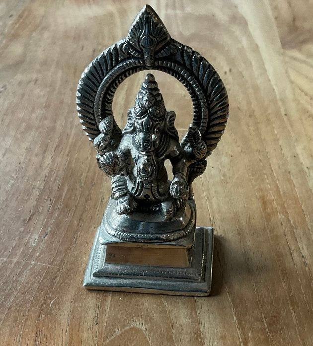 Ganesha Hindoestaanse godheid zilverkleurig opruimer god, Huis en Inrichting, Woonaccessoires | Boeddhabeelden, Metaal, 10 cm