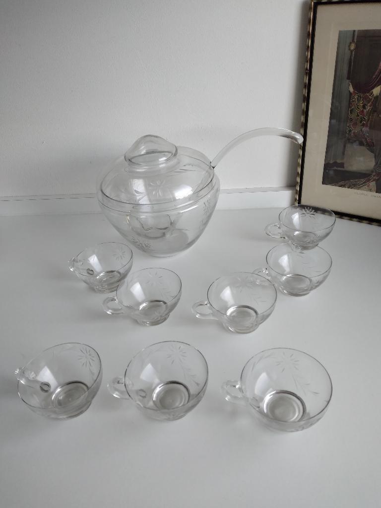 Antieke kristallen bowl set incl. 8 kopjes en lepel, Ophalen