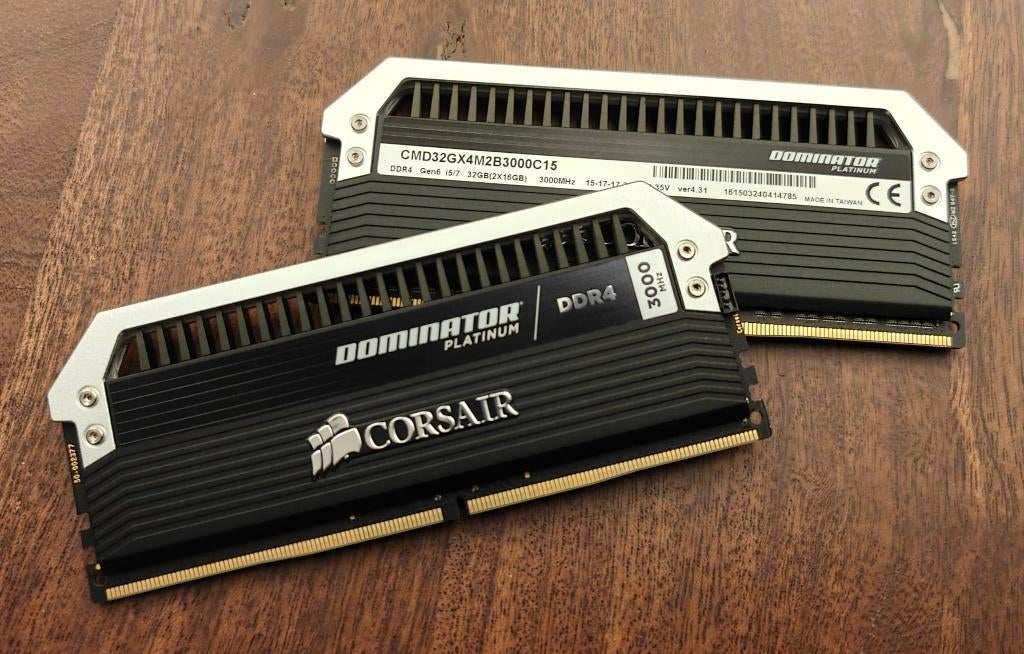 Corsair Dominator Platinum 32GB DDR4 3000MHz CL15, Ophalen, Gebruikt, 32 GB, DDR4