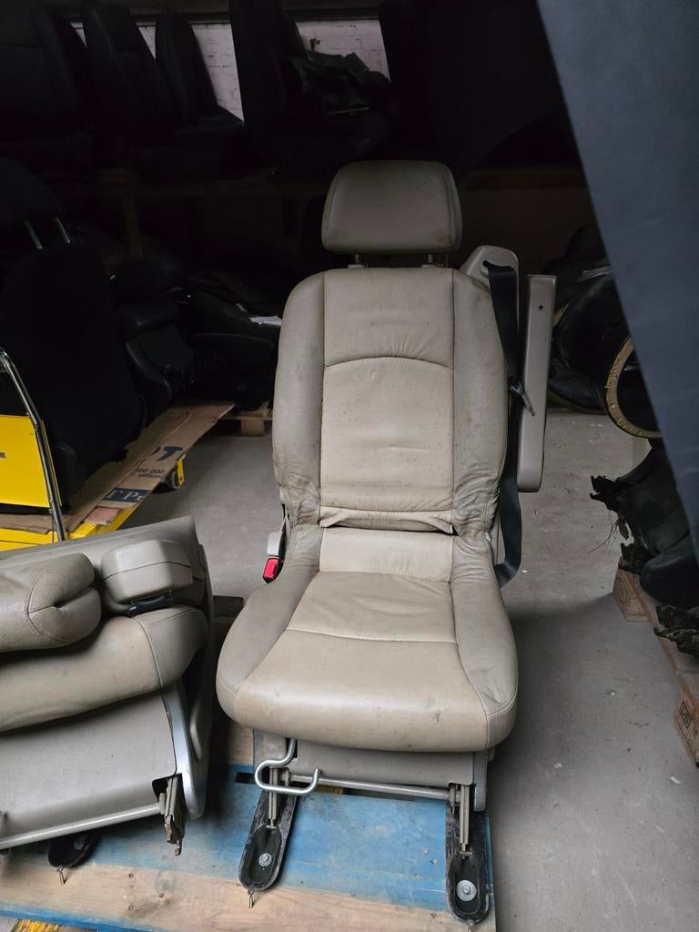 7 Stoelen lederen beige crème mercedes viano 639 2014, Ophalen of Verzenden