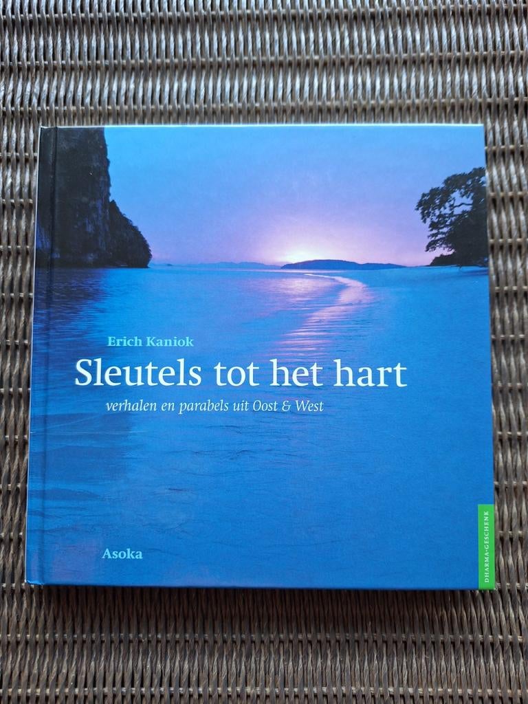 E. Kaniok - Sleutels tot het hart, Boeken, E. Kaniok, Astrologie, Overige typen, Ophalen of Verzenden