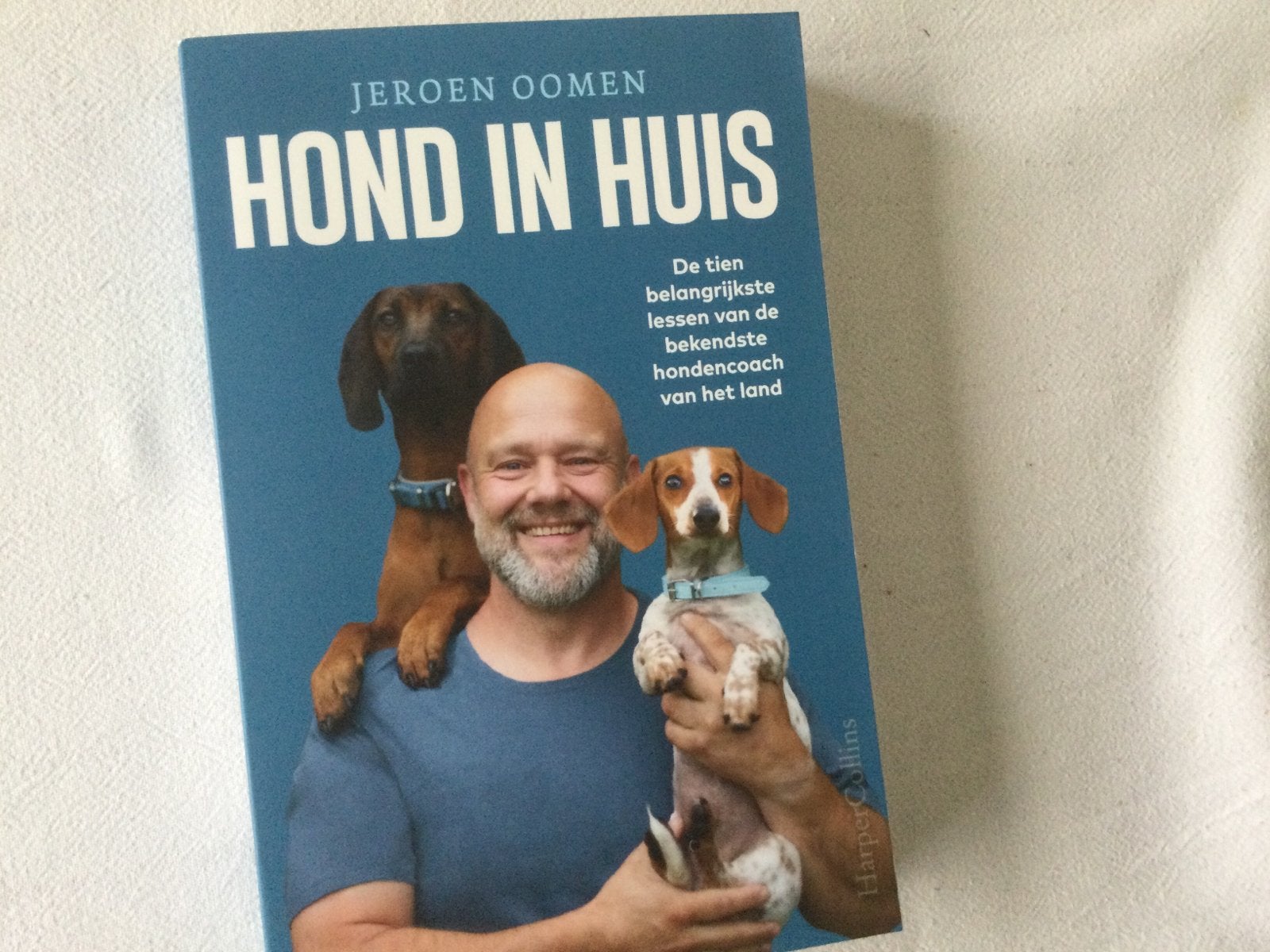 Jeroen Oomen, Hond in huis, Ophalen of Verzenden, Nieuw, Honden