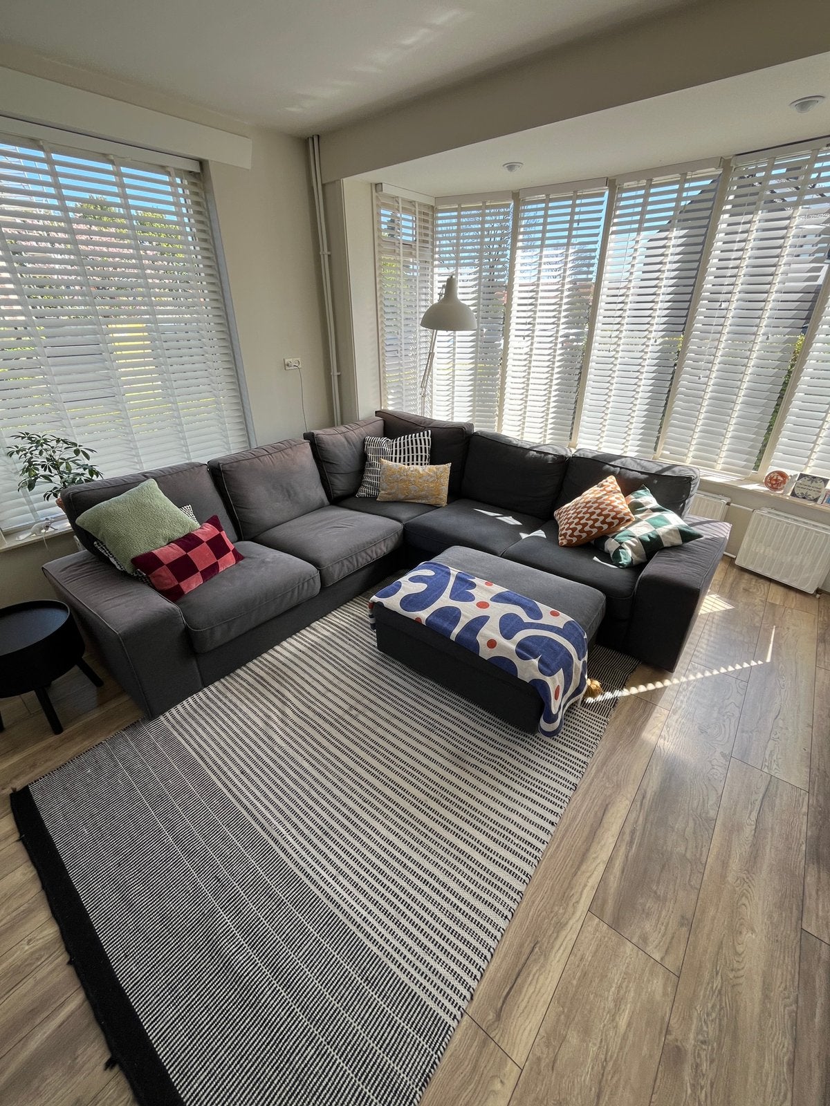 Ikea KIVIK Hoekbank Antraciet 4-zits 257x257cm, Ophalen, Gebruikt, Stof