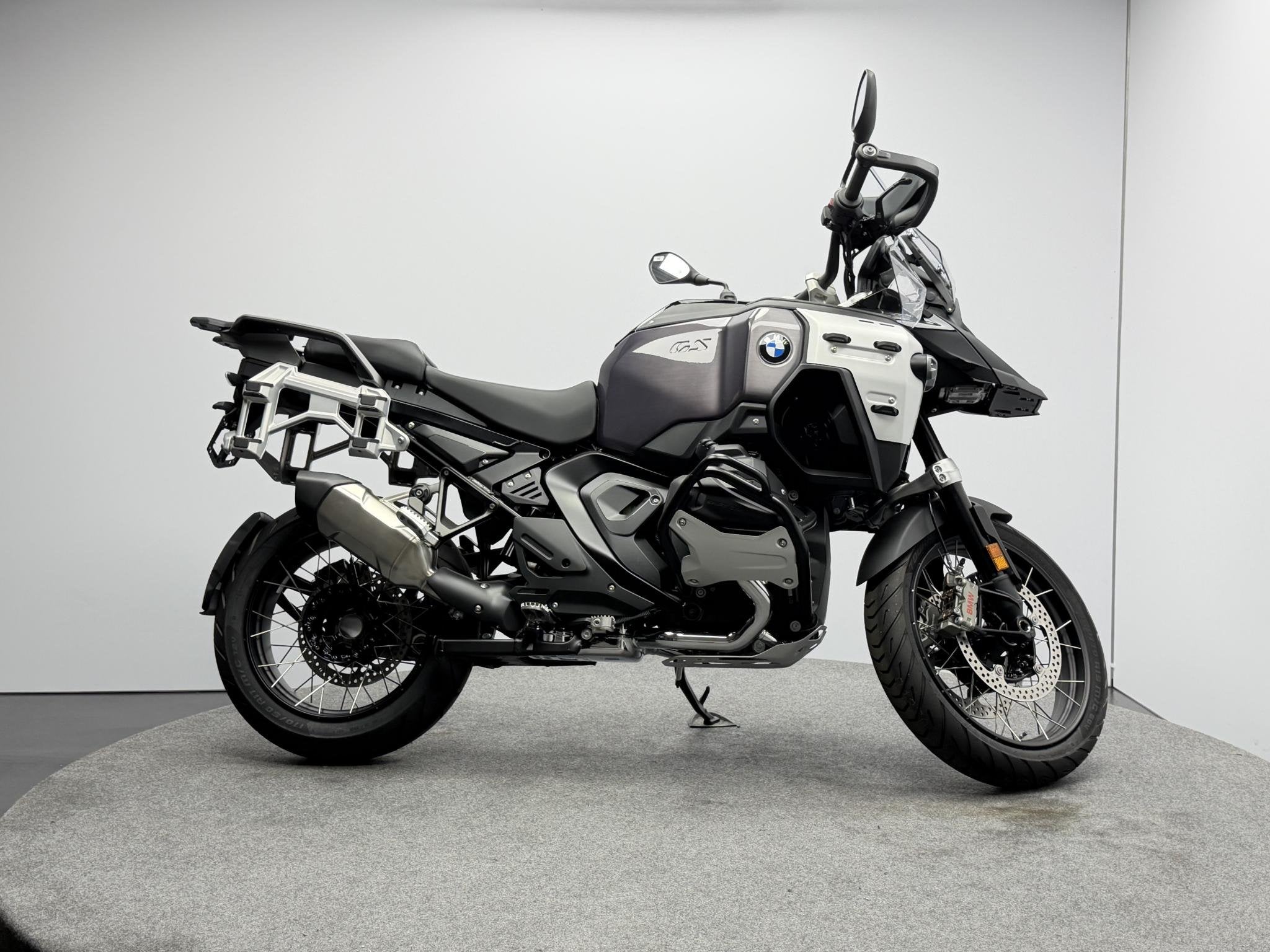 BMW R 1300 GS Adventure Touring pakket | Dynamic pakket | In, Einsteinlaan 5
2289 CC  Rijswijk, NL, Nieuw, Meer dan 35 kW, Toermotor