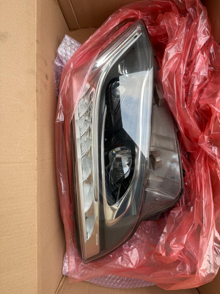 Gebruikt koplampen LED HELLA Mercedes-Benz VitoV klasse W447, Ophalen of Verzenden, Gebruikt, Mercedes-Benz