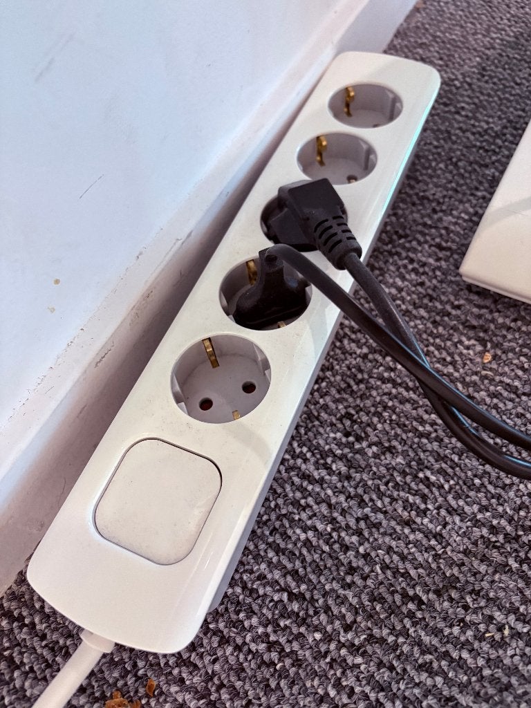 Sencys 5-voudige stekkerdoos 1,5 meter met schakelaar, Ophalen of Verzenden, Gebruikt, Overige merken, Stekkerdoos