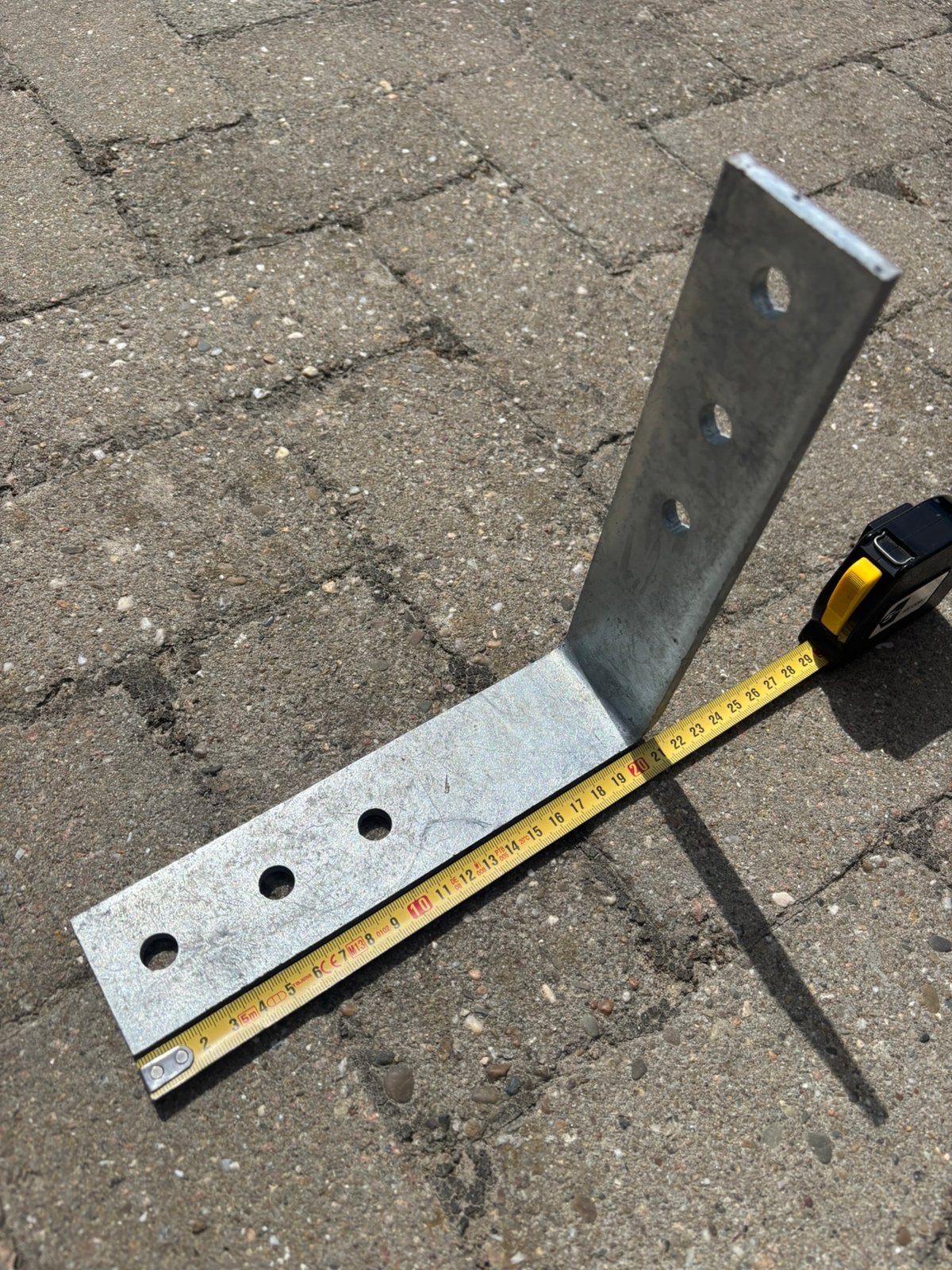 Stalen hoeklijn plankdragers? Verzinkt 12 x, Ophalen of Verzenden, Zo goed als nieuw, 250 mm of meer