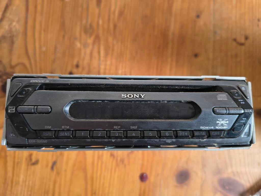 Sony CDX-S2050 Autoradio - CD/Radio Speler, Ophalen of Verzenden, Gebruikt