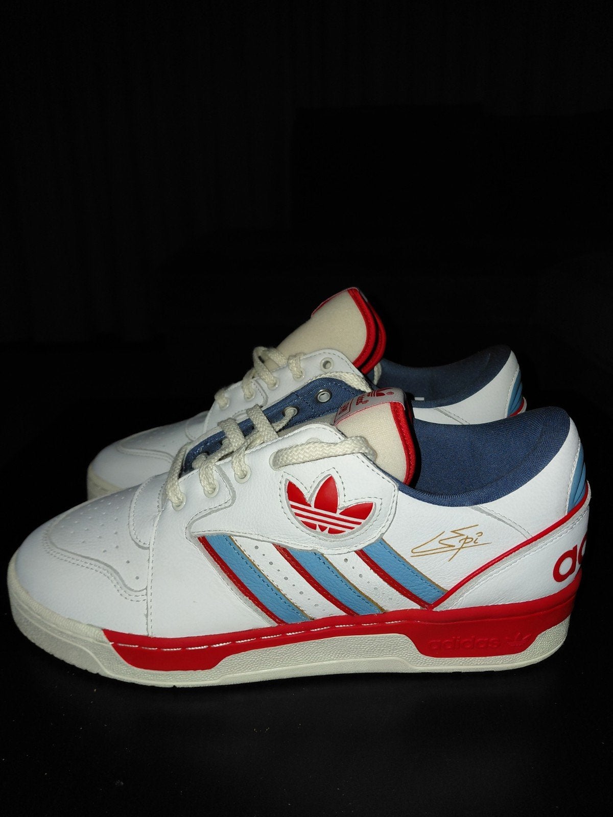 Adidas Epi Pro Sneakers Maat 44 - Nieuw en Ongedragen, Sport en Fitness, Basketbal, Ophalen of Verzenden, Nieuw