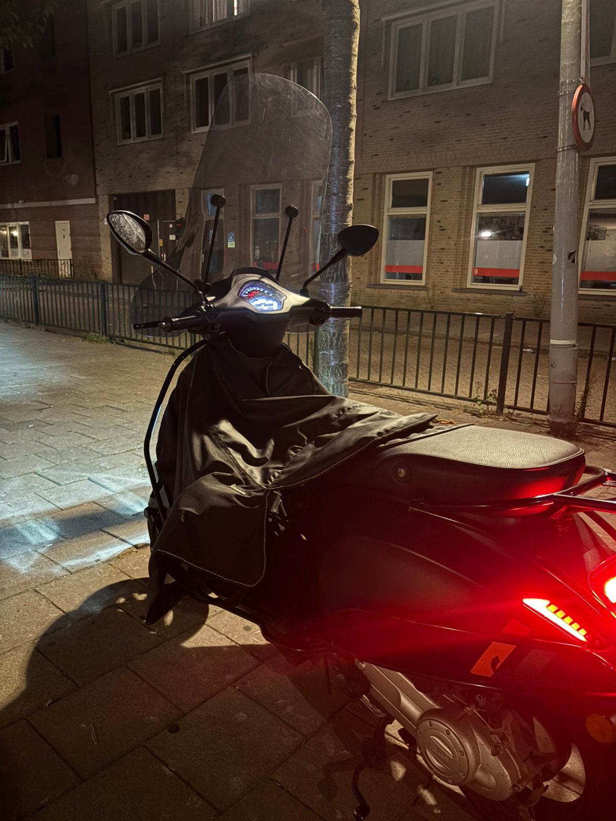 Vespa Sprint Facelift, Fietsen en Brommers, Scooters | Piaggio, Ophalen, Zo goed als nieuw, Benzine, Overige modellen