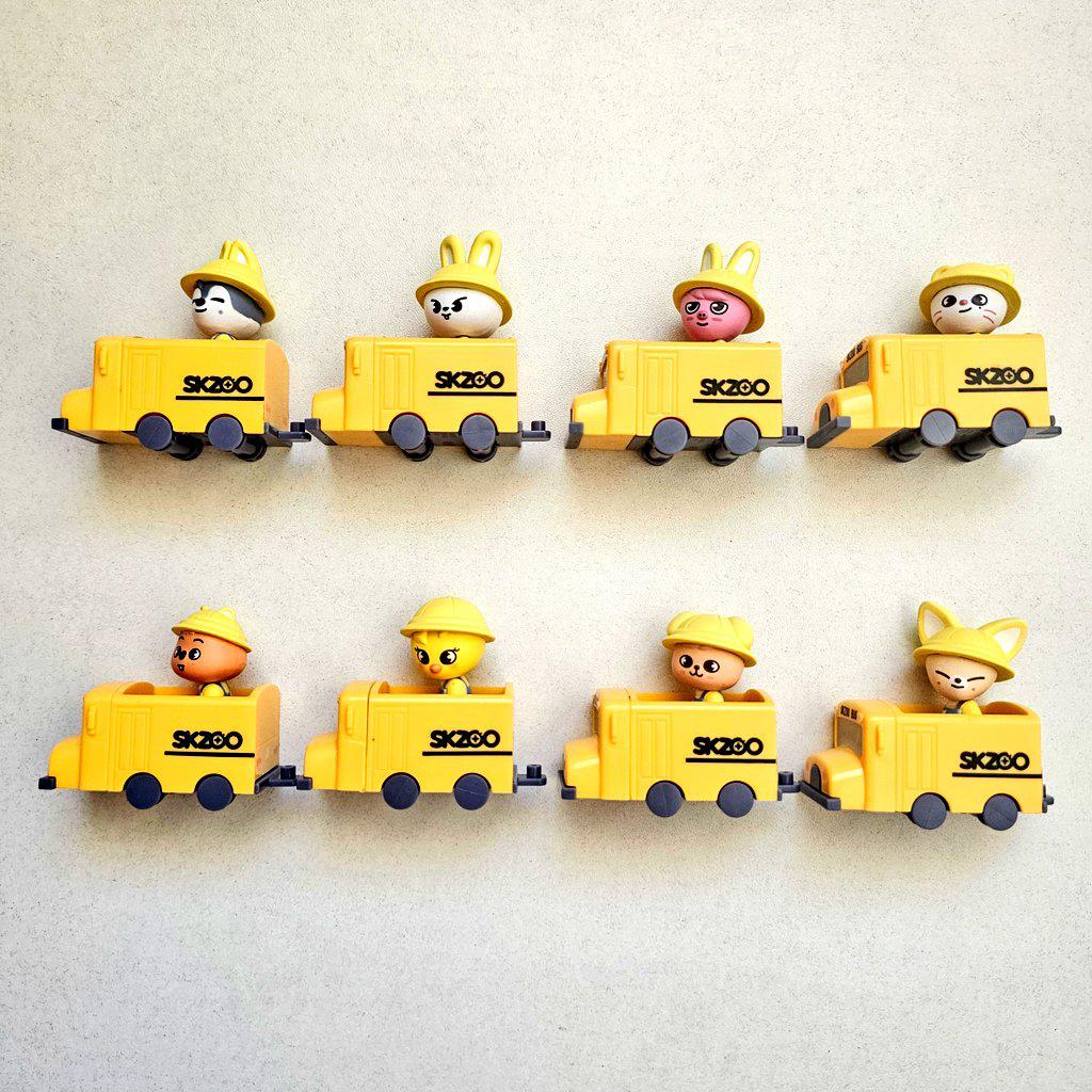 Stray Kids x Bandai Namco SKZOO bus gacha Japan exclusive, Ophalen of Verzenden, Nieuw, Pop, Beeldje of Miniatuur