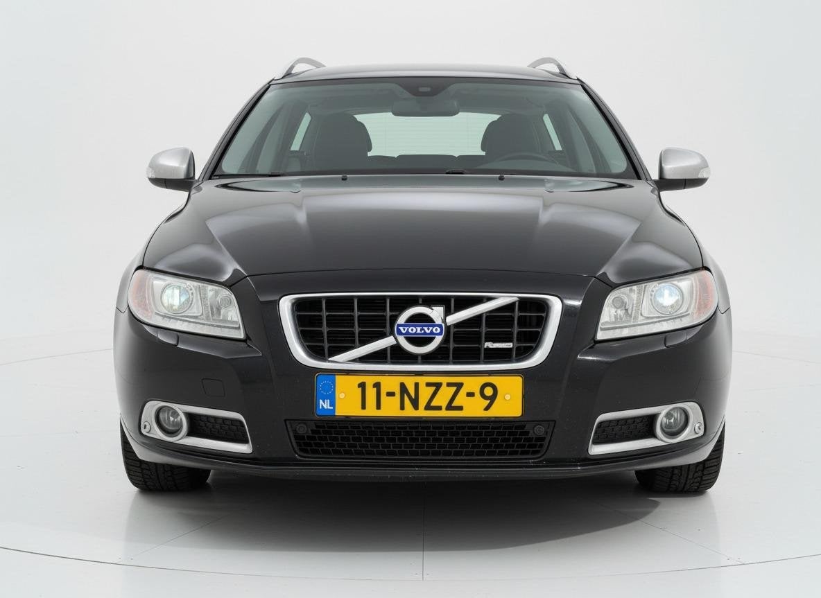 Volvo V70 2.0T R-Edition R-DESIGN - CAMERA - STOELVERWARMING, Auto's, Euro 5, 4 cilinders, Zwart, 1558 kg