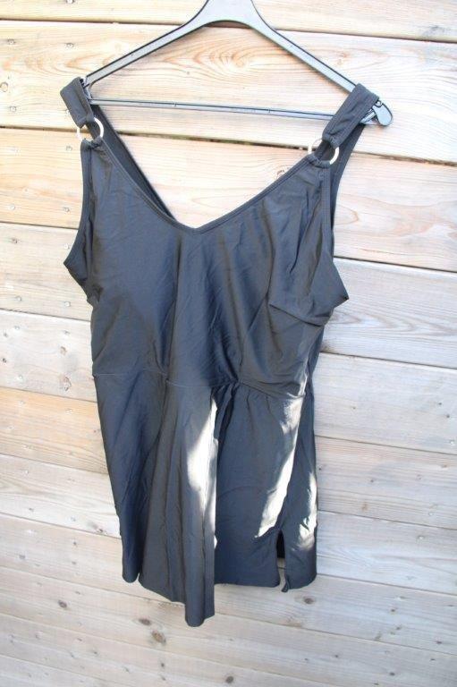 Zwemjurk zwart mt 52C Vaste prijs, Kleding | Dames, Badmode en Zwemkleding, Ophalen of Verzenden, Zo goed als nieuw, Zwart, Badpak