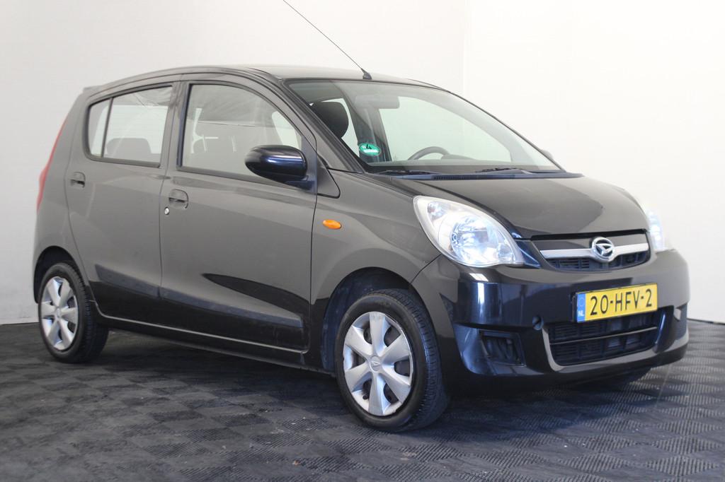 Daihatsu Cuore 1.0 Premium (bj 2008), Auto's, Daihatsu, Voorwielaandrijving, Stof, Zwart, 18 €/maand