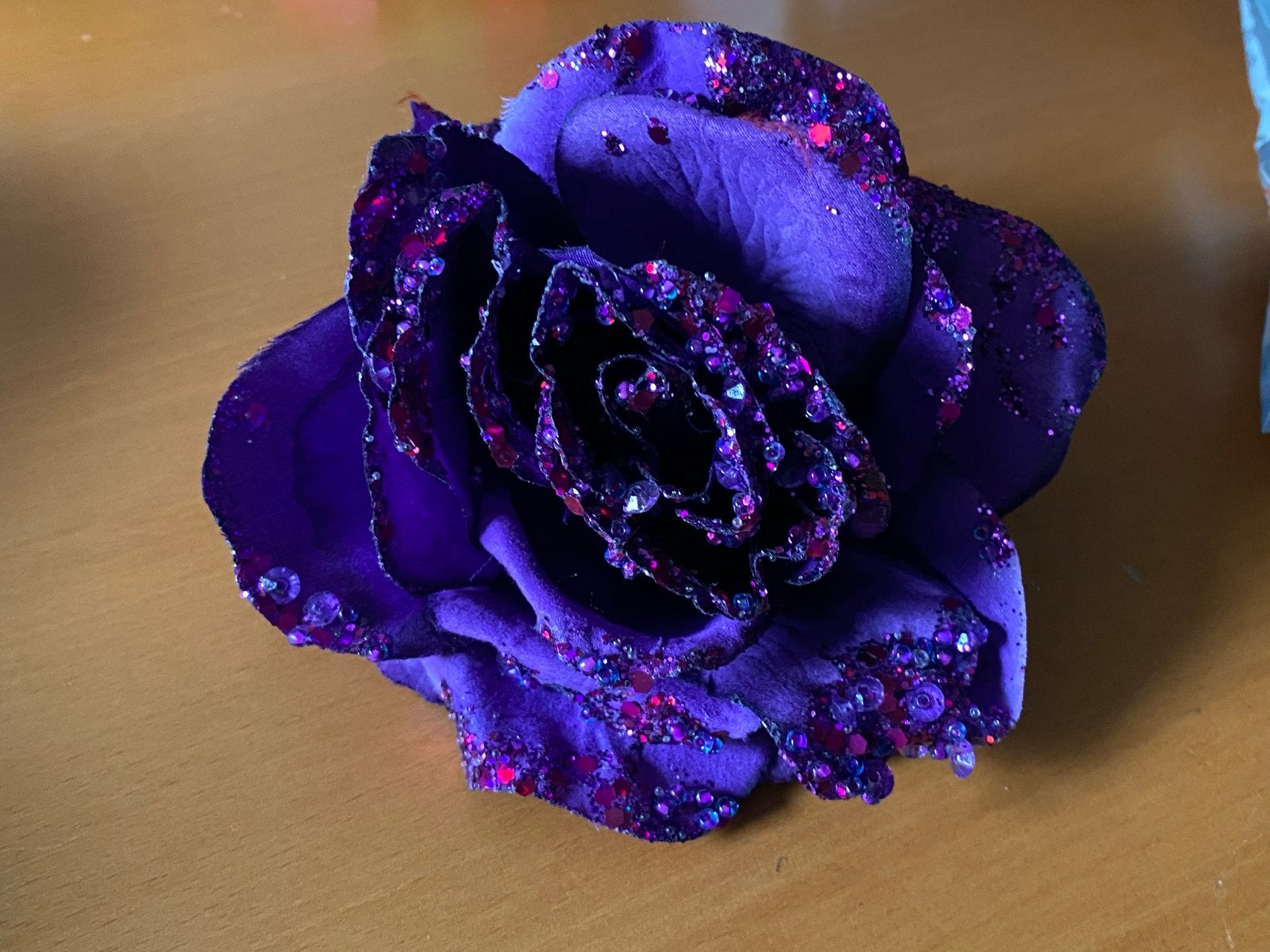 Paarse roos met glitter - Haarclip/Broche, Textiel, Nieuw, Paars, Knutselwerk