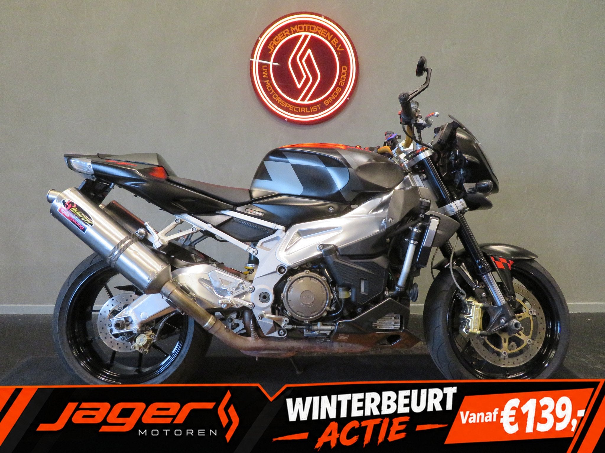 Aprilia TUONO 1000 RR AKRA ZEER FRAAI! (bj 2006), Naked bike, Gebruikt, Bedrijf
