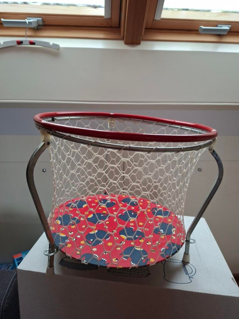 Vintage poppen box, Kinderen en Baby's, Speelgoed | Poppen, Ophalen of Verzenden, Gebruikt, Babypop
