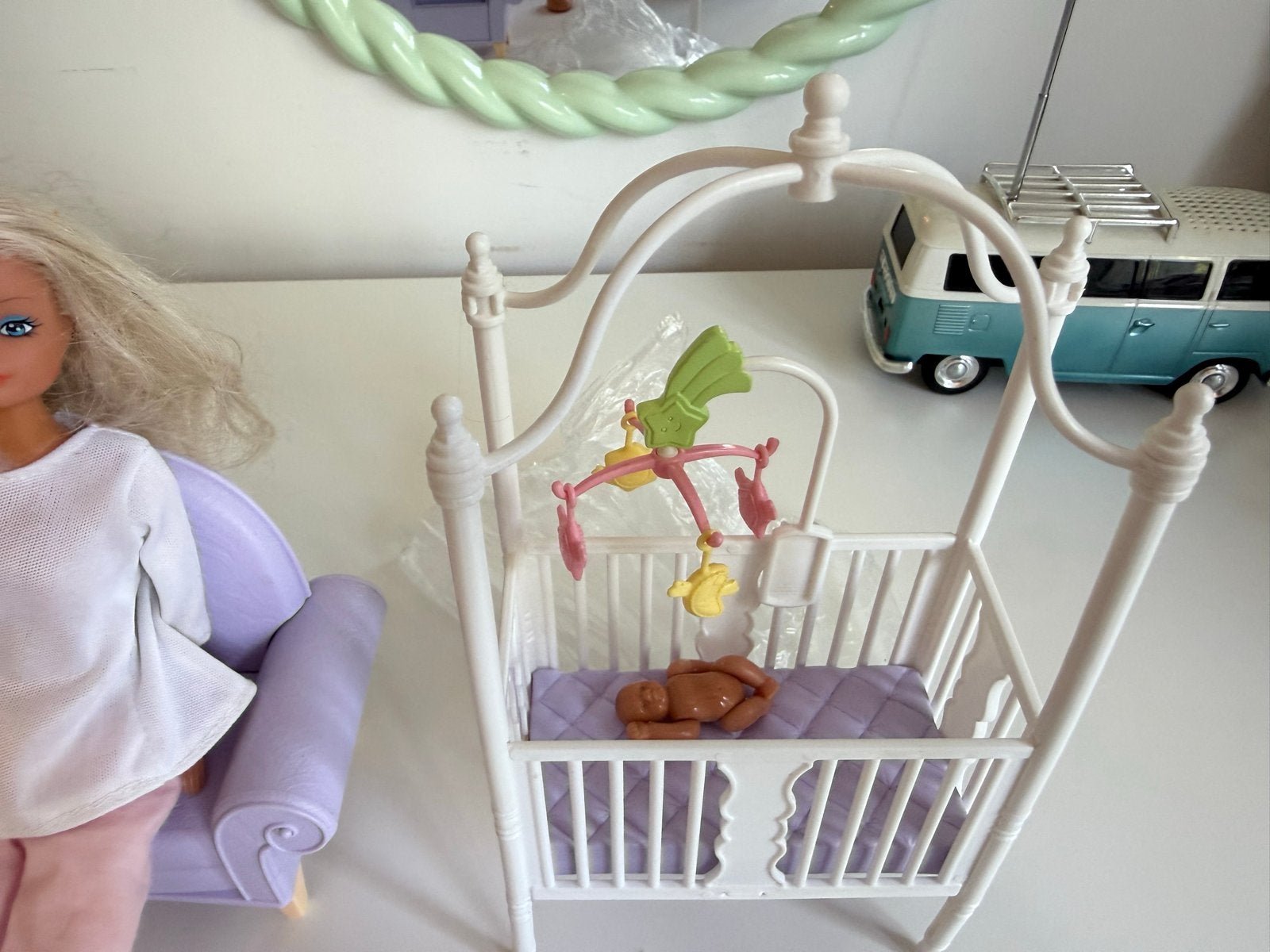 Zwanger Barbie met baby en accessoires, Kinderen en Baby's, Speelgoed | Poppen, Ophalen, Gebruikt, Barbie