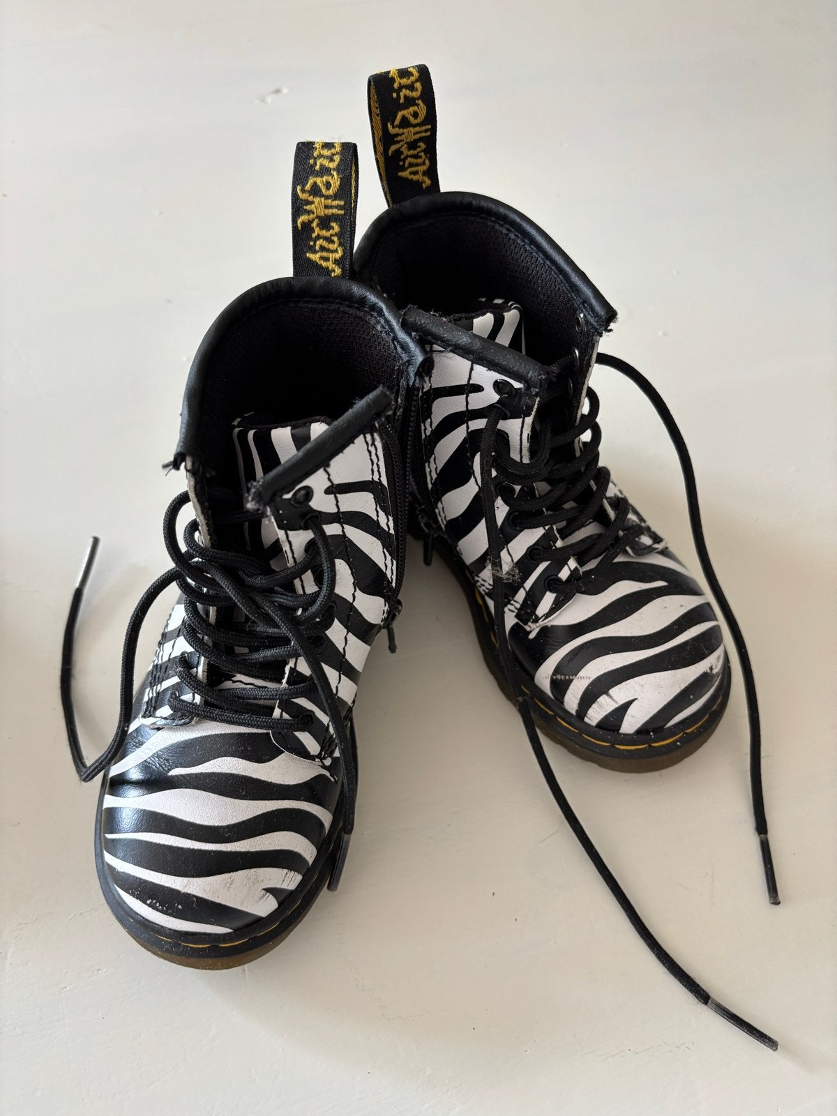 Dr. Martens Zebra Laarzen Maat 23, Ophalen, Gebruikt, Jongen of Meisje, Laarzen