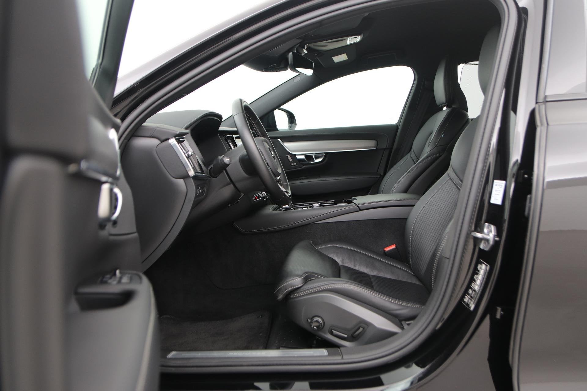 Volvo S90 T8 R-Design | Trekhaak | ACC | Vol-Leder | Ventila, Auto's, Volvo, Euro 6, 4 cilinders, Vierwielaandrijving, Hybride Elektrisch/Benzine
