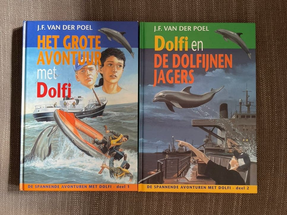 Dolfi boeken - Het Grote Avontuur & Dolfi en de Dolfijnenjag, Ophalen of Verzenden, Gelezen, Fictie algemeen