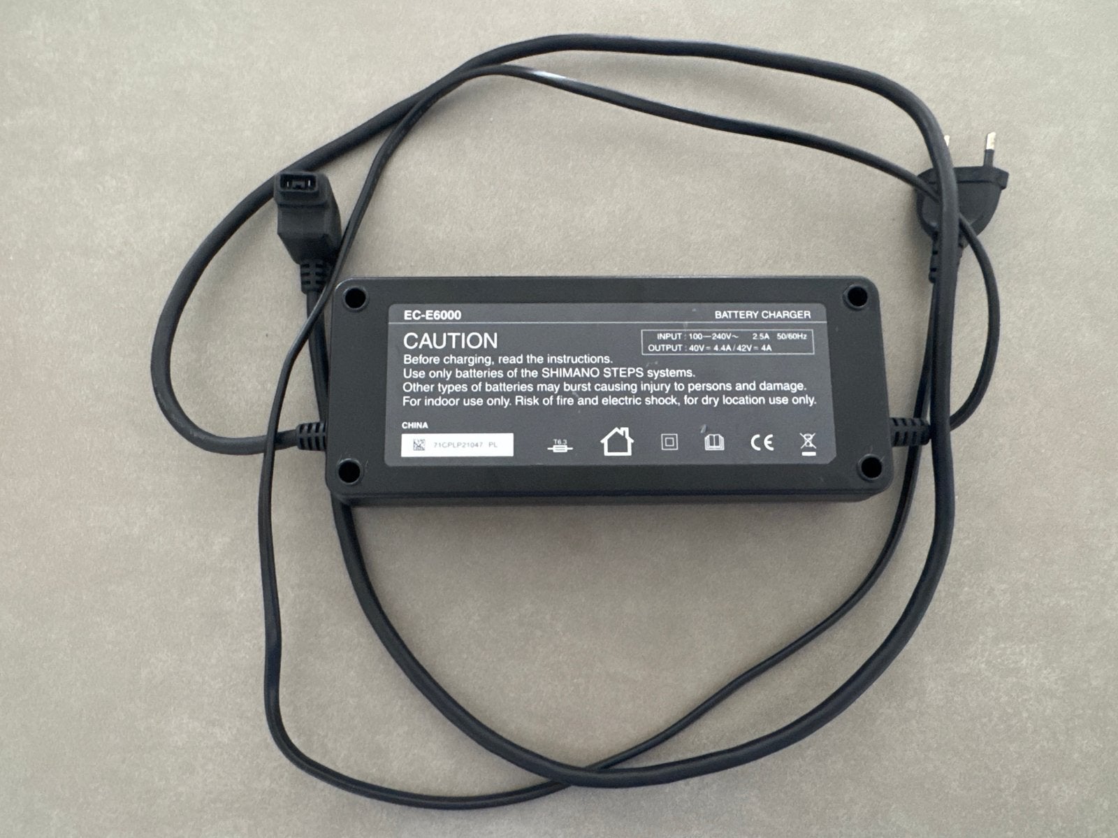 Shimano EC-E6000 Batterijlader voor E-bike, Ophalen of Verzenden, Zo goed als nieuw