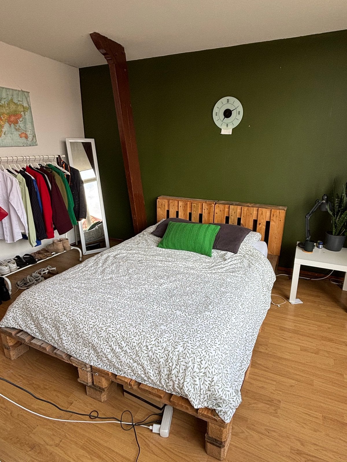 Tweepersoonsbed van pallets met hoofdbord, Ophalen, Gebruikt, Bruin, Tweepersoons
