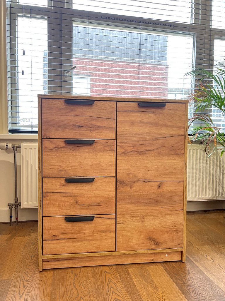 JYSK JENSLEV Chest of Drawers with 4 Drawers & 1 Door – Oak, Ophalen, 50 tot 100 cm, Zo goed als nieuw, Minder dan 100 cm