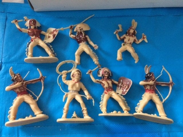 7 indiaan figuurtjes jaren 70, Ophalen of Verzenden, Gebruikt