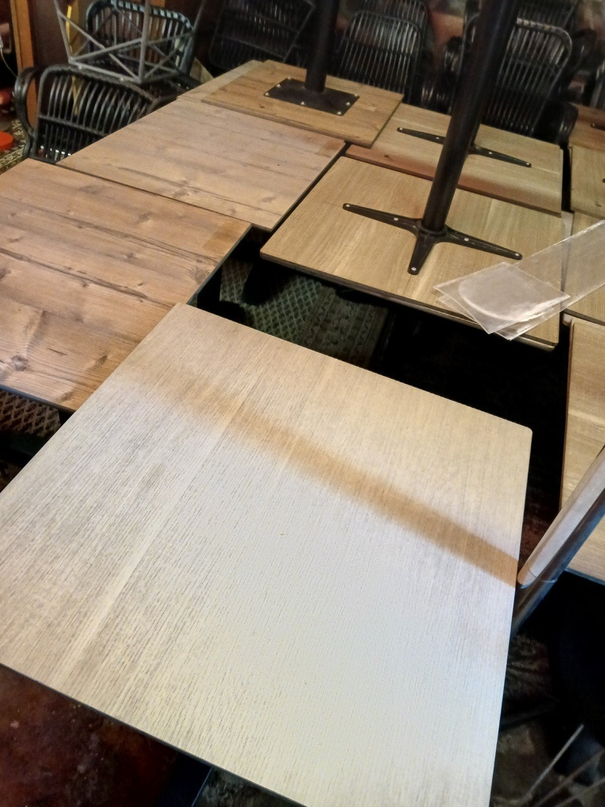 18 terrastafels 80 x80 cm, Ophalen, Max, Info@terras, Echt