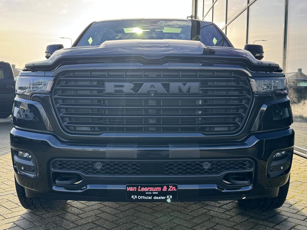 Dodge Ram 1500 Laramie Night XXL Hurricane | Pano | H&K | Pa, Auto's, Bestelauto's, Automaat, Zwart, 5654 cc, 426 pk