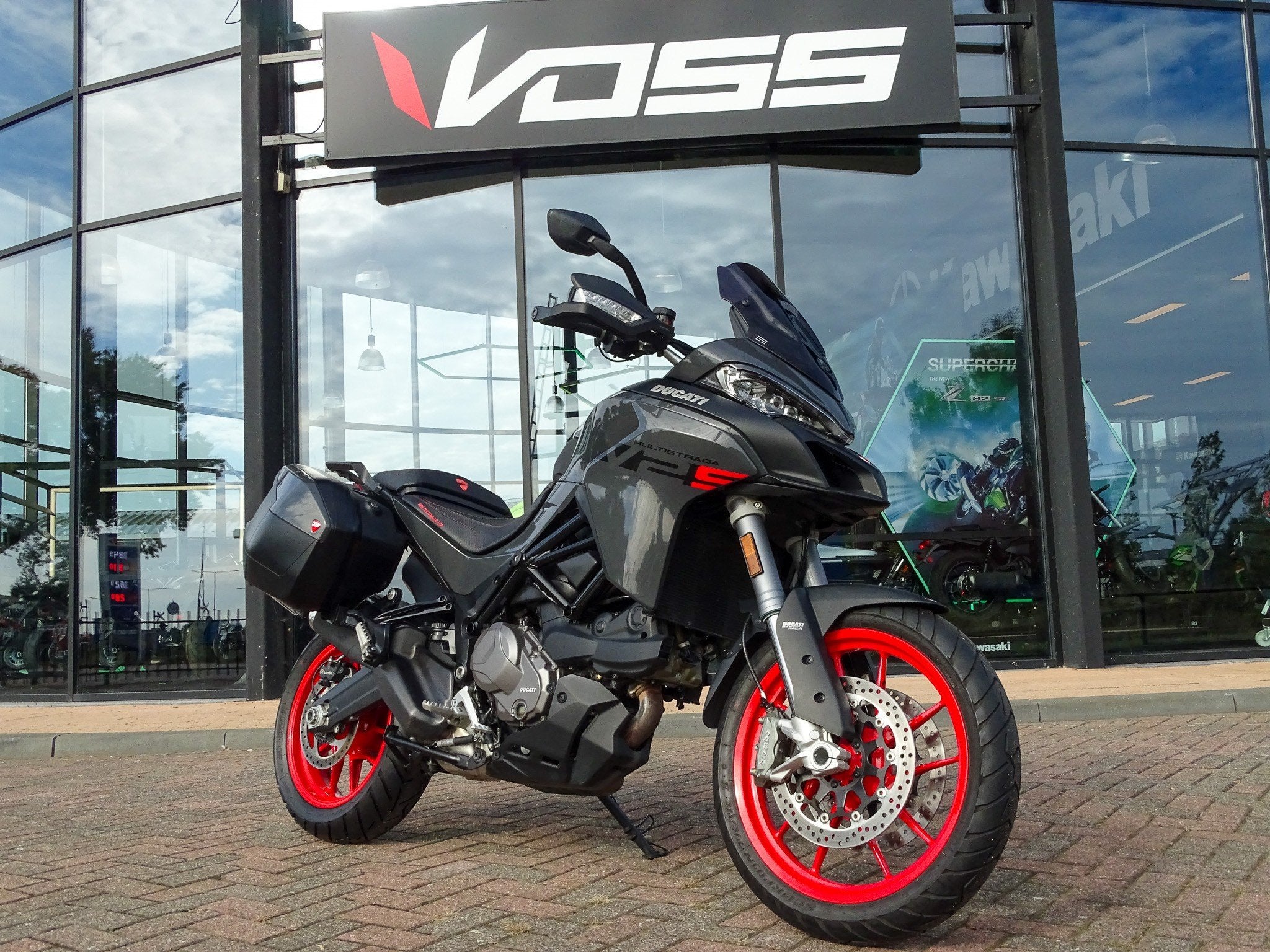 Ducati MULTISTRADA V2 S (bj 2022), Motoren, Motoren | Ducati, Moezel 9-11
2267 CK  LEIDSCHENDAM, Info@ducati.nl, Bedrijf, Meer dan 35 kW