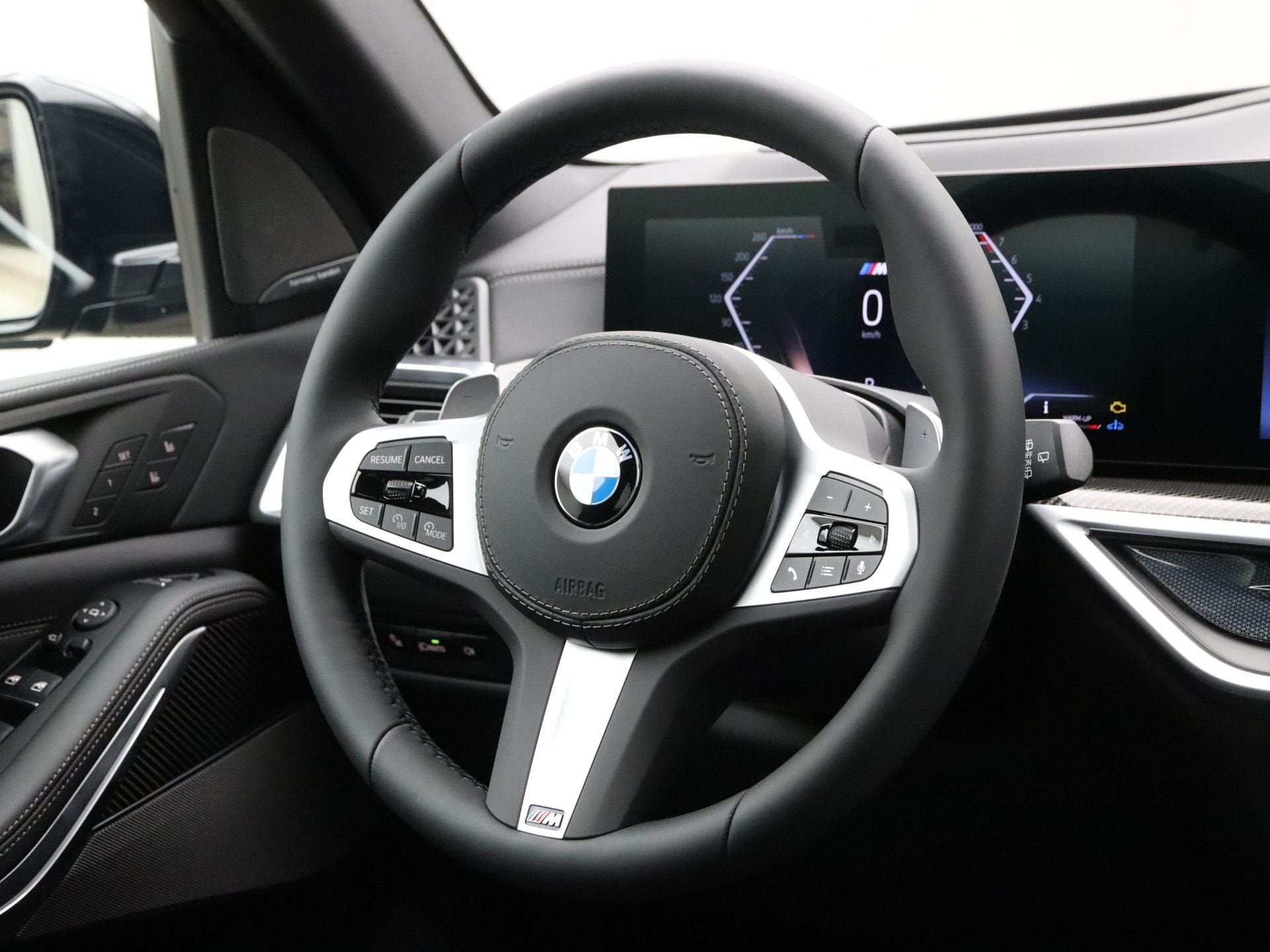 BMW X5 xDrive40i M-Sport Pro 7-persoons (bj 2026, automaat), Automaat, Dealer onderhouden, 2210 kg, Met garantie (alle)