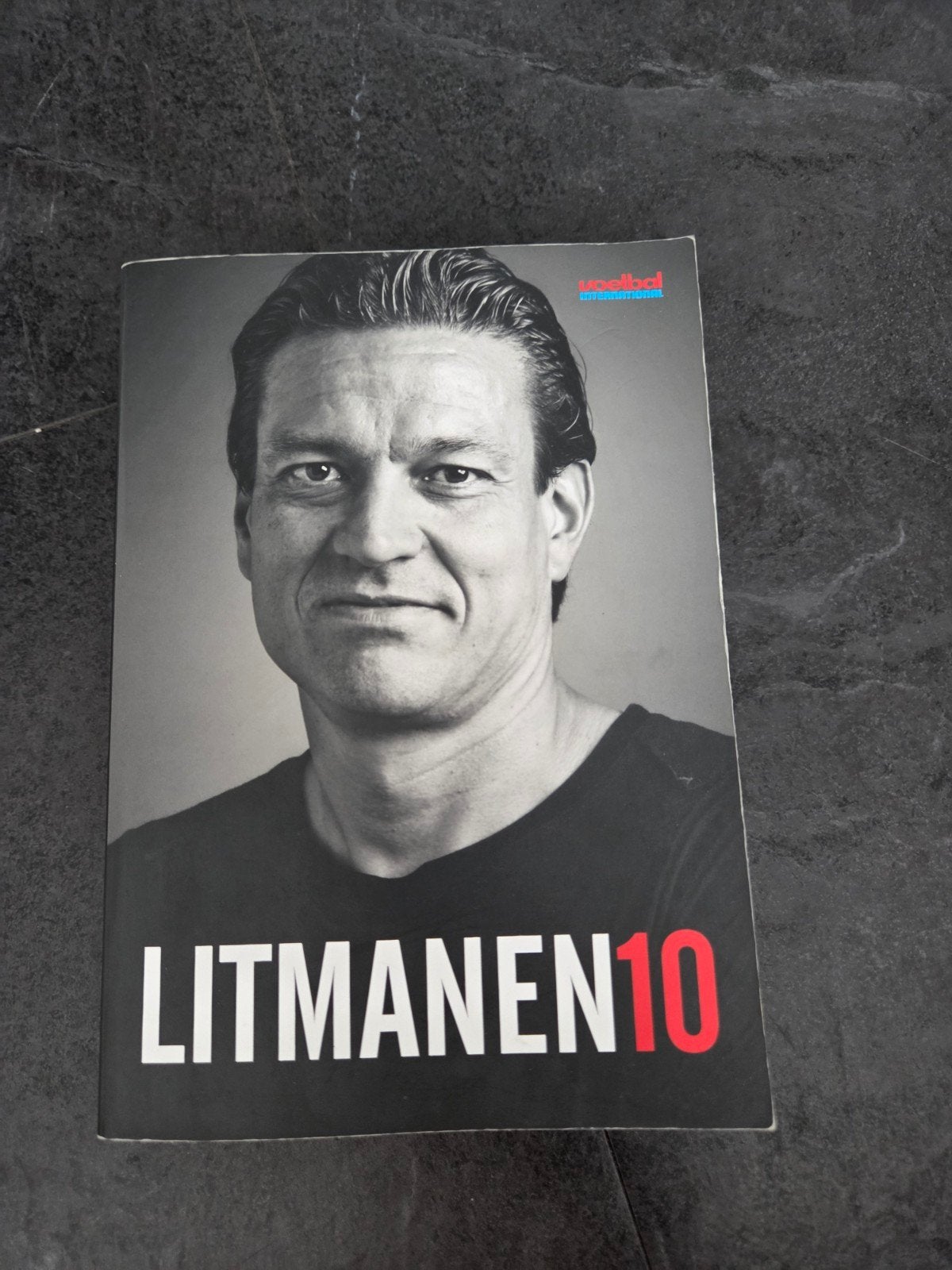 Jari Litmanen - Litmanen 10, Jari Litmanen, Ophalen of Verzenden, Zo goed als nieuw, Sport