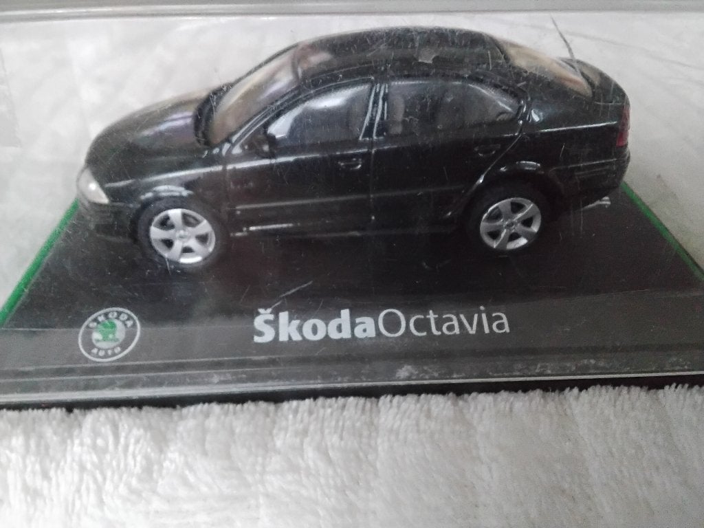 1:43 Skoda Octavia, Ophalen of Verzenden, Auto, Overige merken