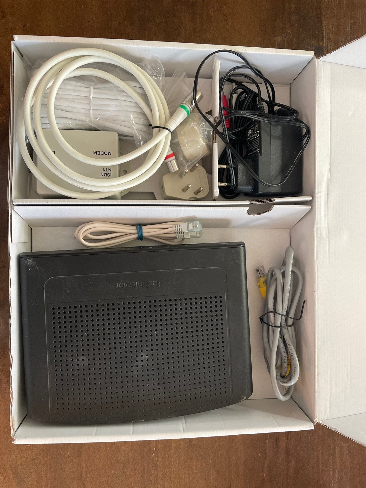 Technicolor Router met Modem - Compleet in Doos, Ophalen, Gebruikt, Router met modem