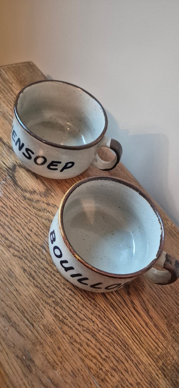 Twee vintage soepkommen: 'Bouillon' en 'Uiensoep', Ophalen of Verzenden