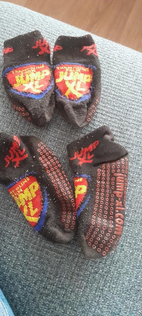 2x Anti slip sokken voor trampoline park, Jongen of Meisje, Ophalen of Verzenden, Zo goed als nieuw, Sokken
