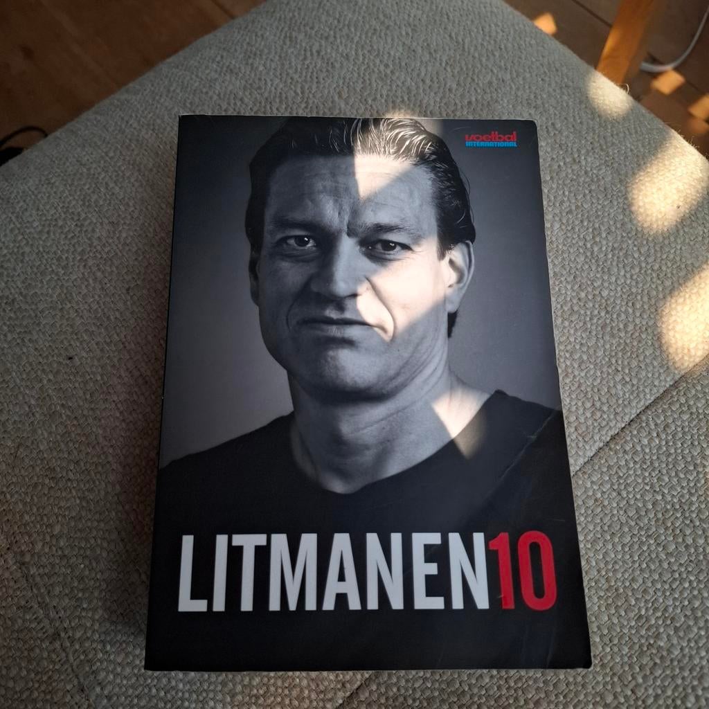 Jari Litmanen - Litmanen 10, Jari Litmanen, Ophalen of Verzenden, Zo goed als nieuw, Sport
