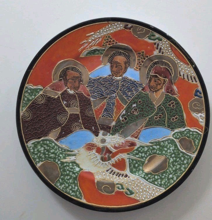 Antiek Japans decoratief bord met figuren, Ophalen of Verzenden