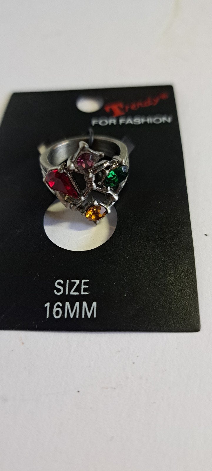 Mooie nieuwe ring maat 16mm!, Sieraden, Tassen en Uiterlijk, Ringen, IJzer of Staal, Nieuw, Ophalen of Verzenden, Dame