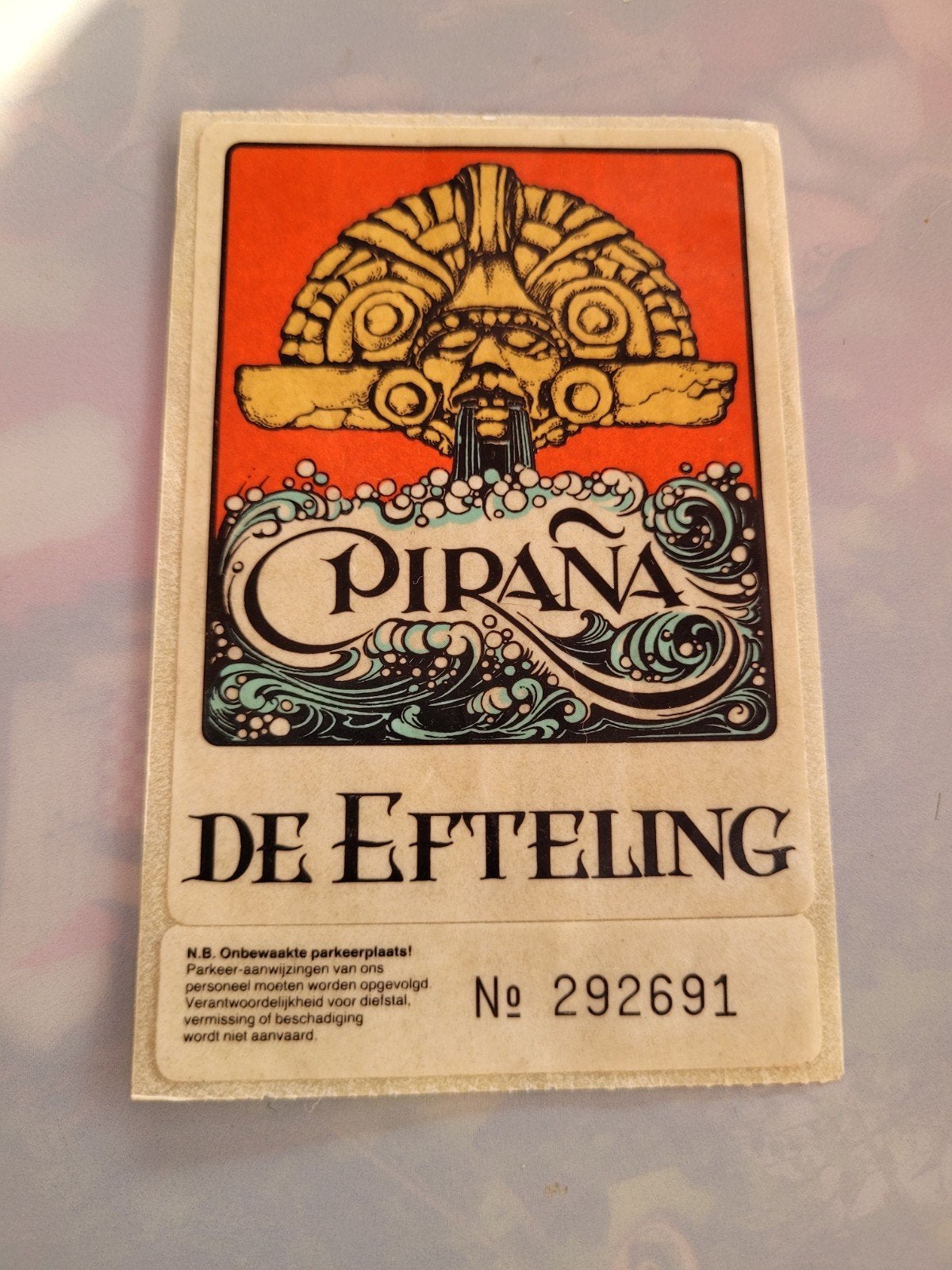 Vintage Efteling Piraña sticker / parkeerkaartje, Ophalen of Verzenden, Zo goed als nieuw, Gebruiksvoorwerp