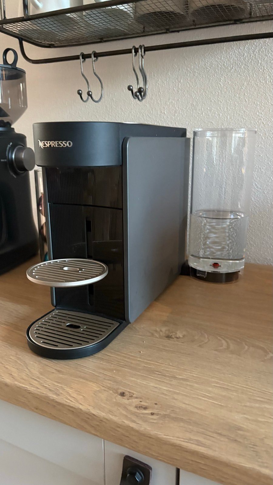Nespresso Vertuo UP Koffiemachine - Zo goed als nieuw, 10 kopjes of meer, Koffiemachine, Ophalen of Verzenden, Zo goed als nieuw